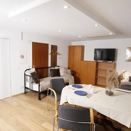 Apartment Mit Parkplatz *